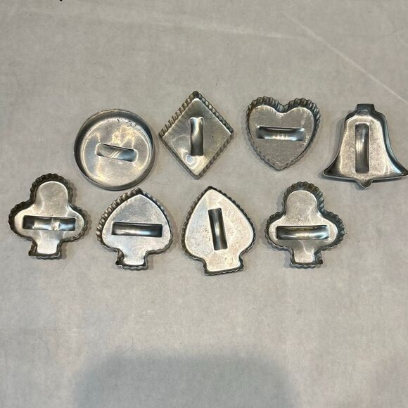 Vtg SET Aluminum Cookie Cutter w/ Handle Metal Bell Heart Diamond Spade Club Clo - Picture 4 of 8